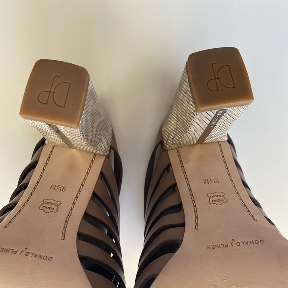 DONALD PLINER HEELS - Picture 6 of 6